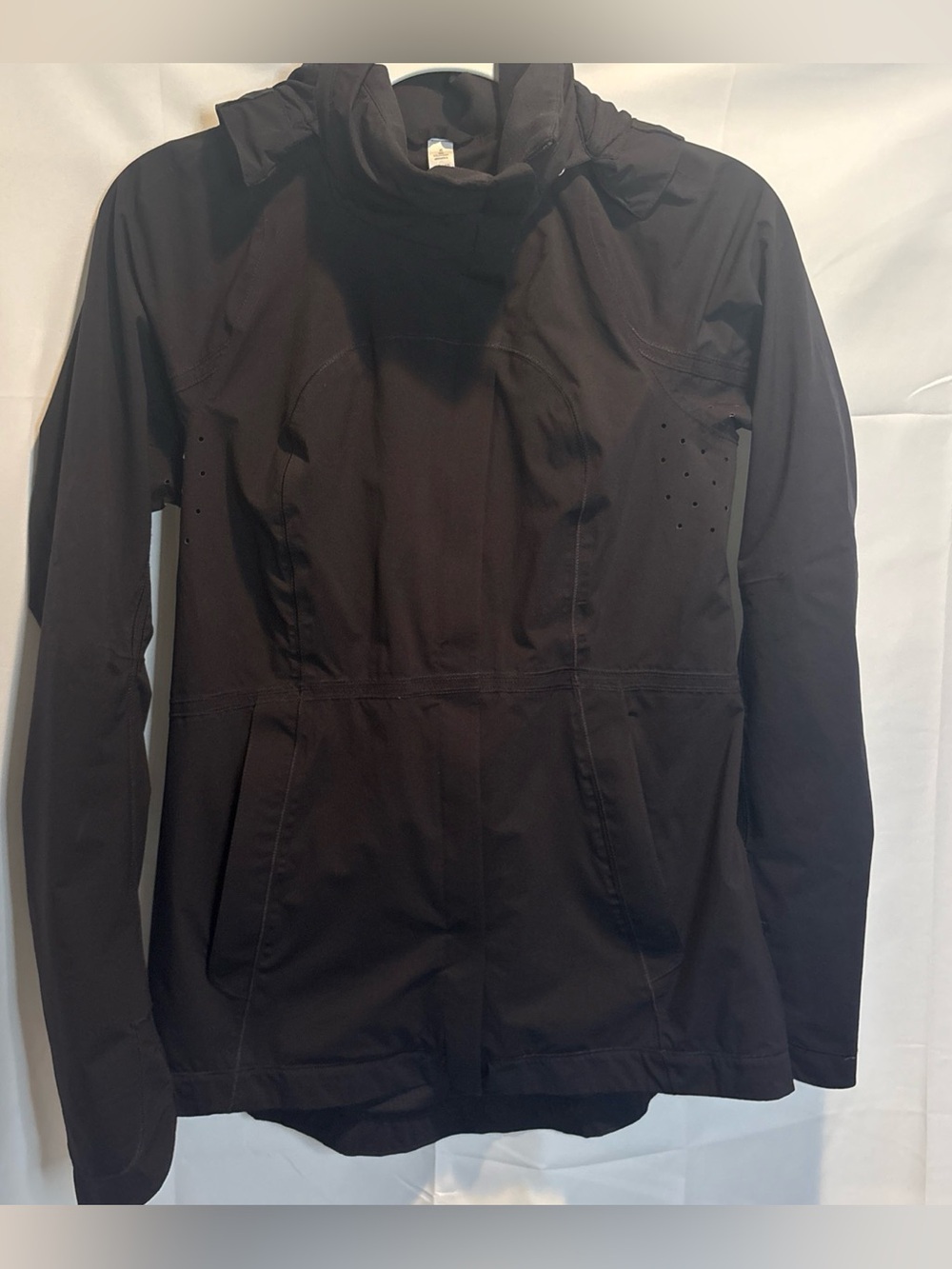 Lululemon Athletica Black Run in The Rain Jacket Size 6